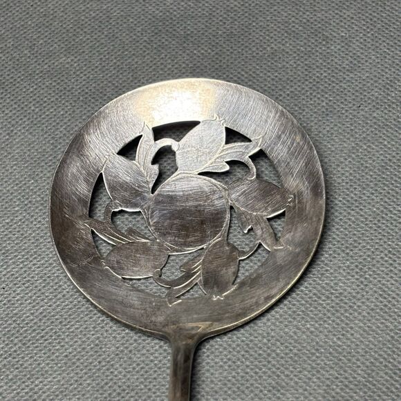 Vintage International Silver Co. IS Original Rogers Tomato Slotted Serving Spoon - Picture 3 of 10